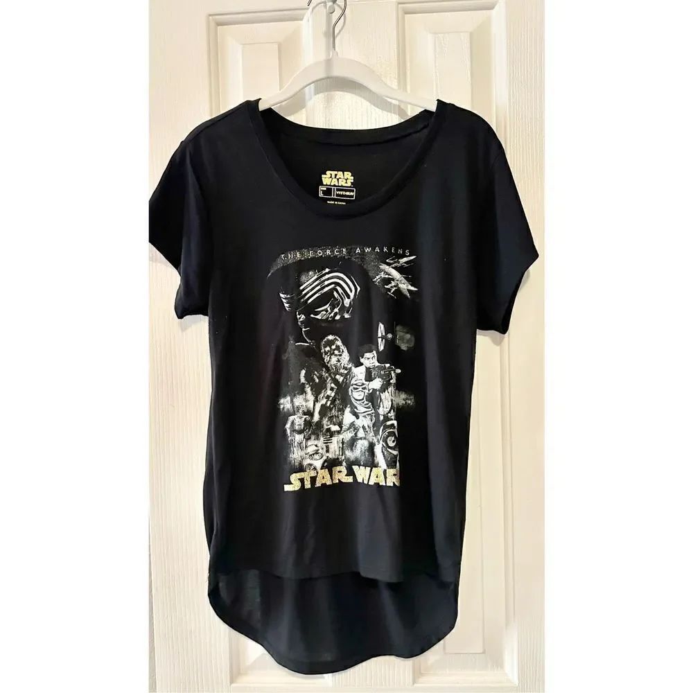 ⭐️ Star Wars The Force Awakens Graphic Tee | Women’s Large | Official Merch